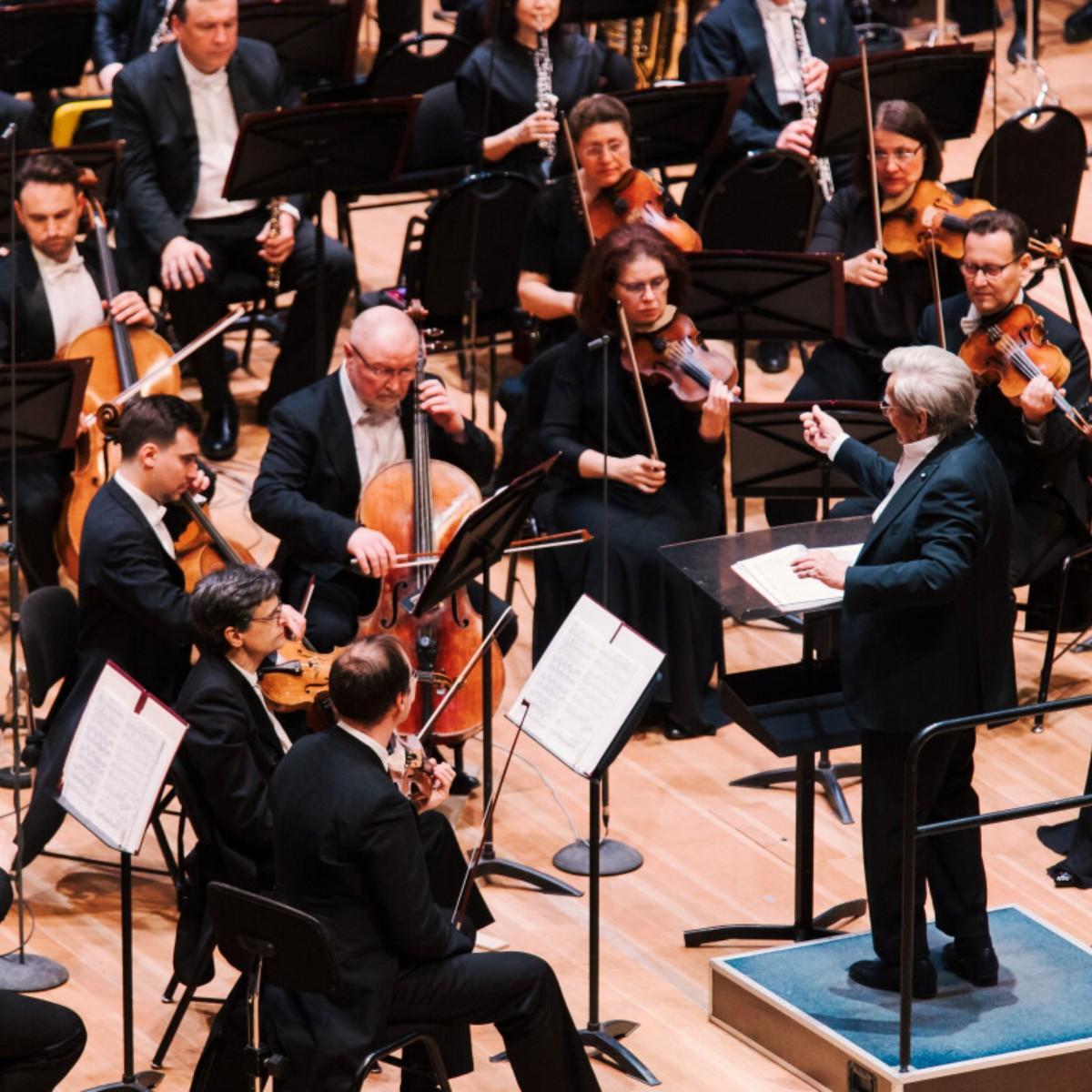 Curtain up on a fresh new art season in Guangzhou