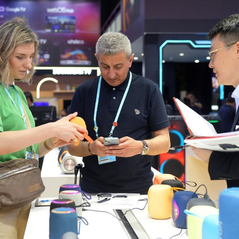 Weixin Pay launches service for visitors to Canton Fair