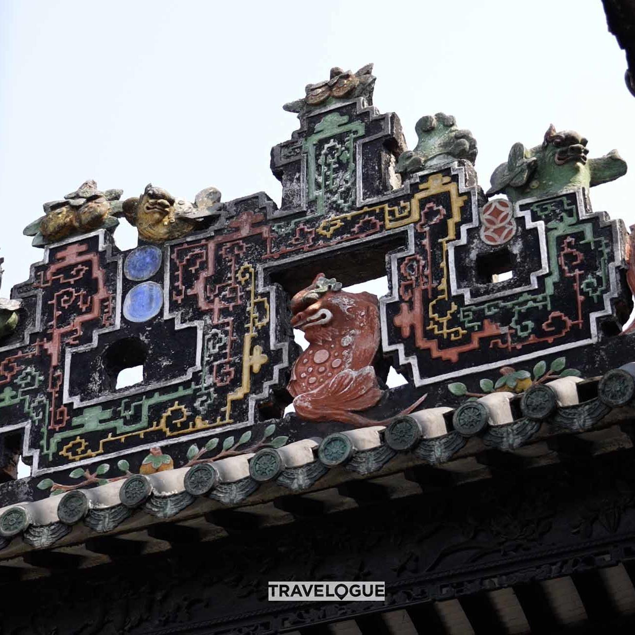 This building is covered in priceless antique artworks