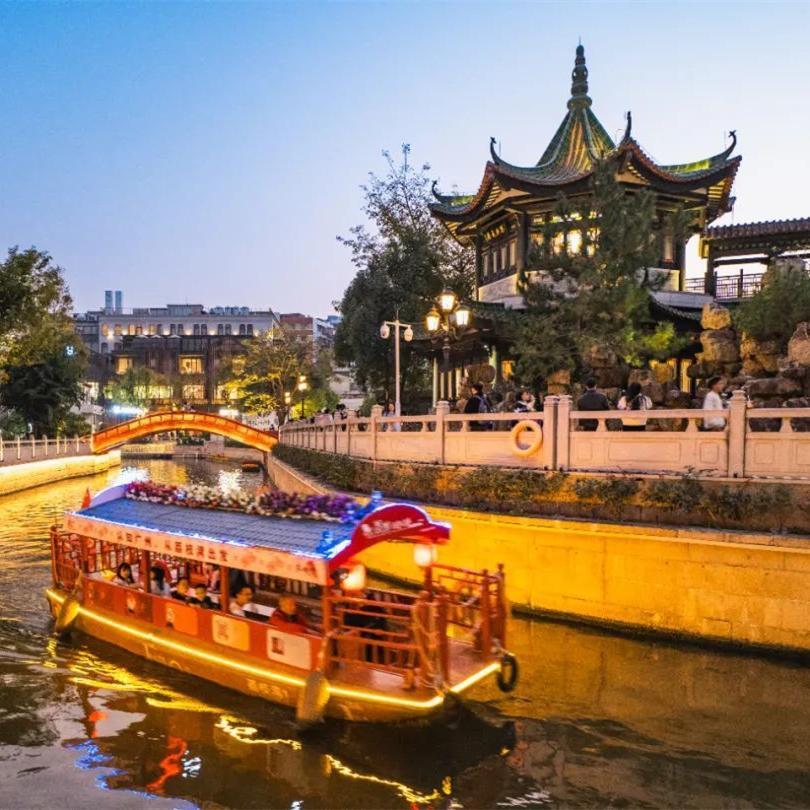 Day trip to Guangzhou's landmarks from railway station