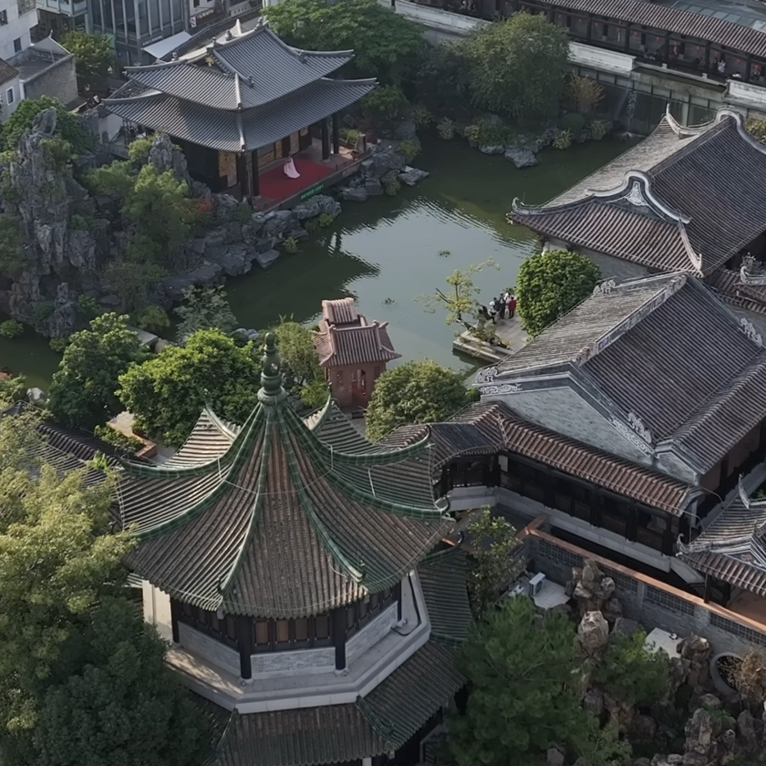A slice of Guangzhou: Open air opera in the alleys
