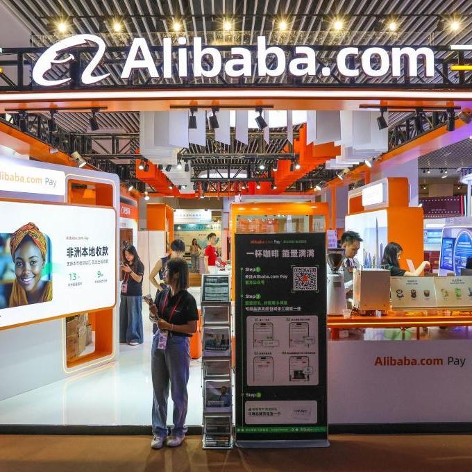 Cross-border e-commerce exhibitors shine at Canton Fair in Guangzhou
