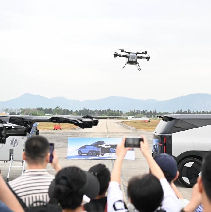Low-altitude economy booms in Greater Bay Area