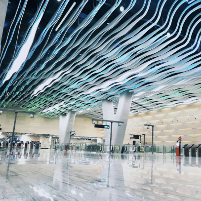 The Guangzhou subway stations are as beautiful as scenes from a science fiction movie