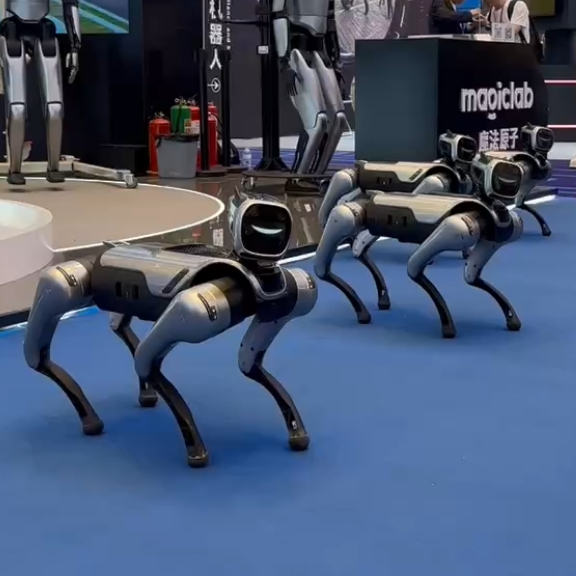 Canton Fair | Service Robots Zone captivates global buyers