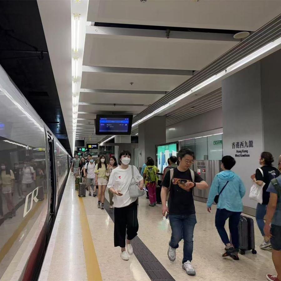 Greater Bay Area rail passenger flows surge